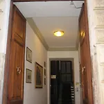 Banchi Vecchi Ny * Roma